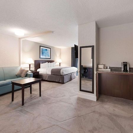 The Blu Hotel Blue Ash Cincinnati, Ascend Hotel Collection Exteriör bild