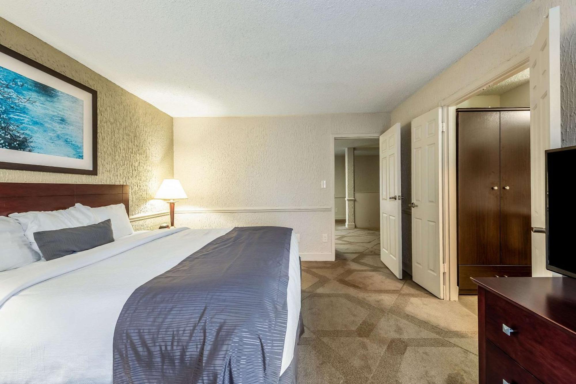 The Blu Hotel Blue Ash Cincinnati, Ascend Hotel Collection Exteriör bild