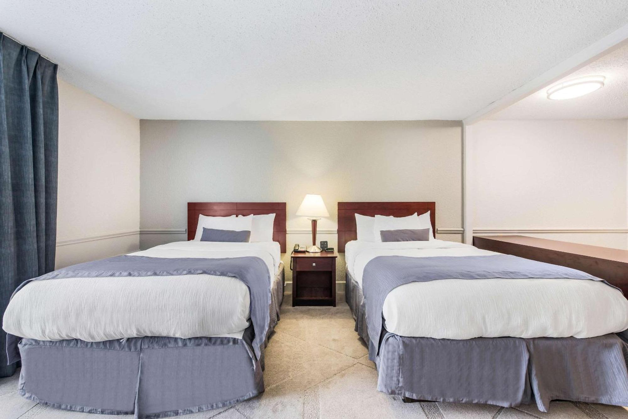 The Blu Hotel Blue Ash Cincinnati, Ascend Hotel Collection Exteriör bild